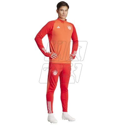 10. Adidas FC Bayern Training Top M IQ0609 sweatshirt