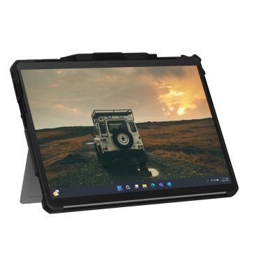 5. Urban Armor Gear 324014114040 Tablet Case 33 cm (13") Folio Black, Transparent