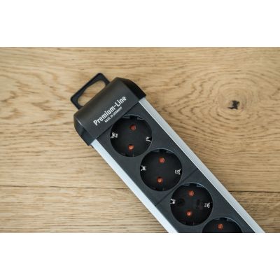 5. Power strip with switch Silver-Black Schutzkontakt 1 pc.