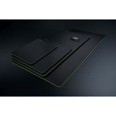 2. Razer Gigantus V2 - XXL Gaming Mousepad Black, Green
