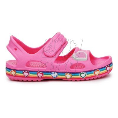 7. Crocs Fun Lab Rainbow Sandal Jr 206795-669