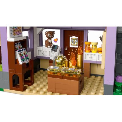 6. LEGO FRIENDS 42669 Beekeeper's House and Flower Garden
