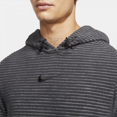 4. Nike Pro Therma-FIT ADV M DD1707-070 sweatshirt