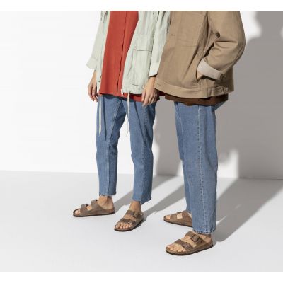 3. Birkenstock Arizona Soft Footbed Oiled Leather Tobacco Brown Narrow Women's/Men's Slides (0552813)