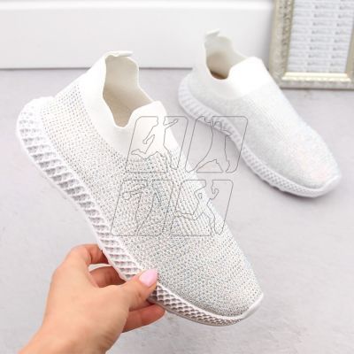 5. Slip-on sports shoes with rhinestones D&amp;A W OLI257B white