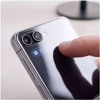 6. Tech-Protect Glass Fit+ 2-Pack tempered glass + Tech-Protect Hydro Flex+ 2-Pack hydrogel film for Samsung Galaxy Z Flip 7 / 8