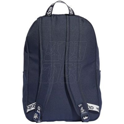 3. Backpack adidas Adicolor Backpack IC8532