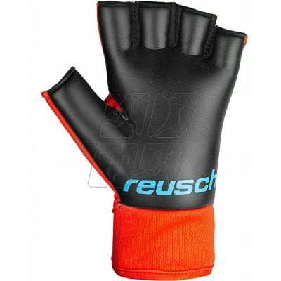 3. Gloves Reusch Futsal Grip M 53 70 320 3333