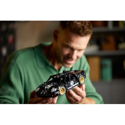 12. LEGO Technic 42223 1966 Ford GT40 MKII Race Car
