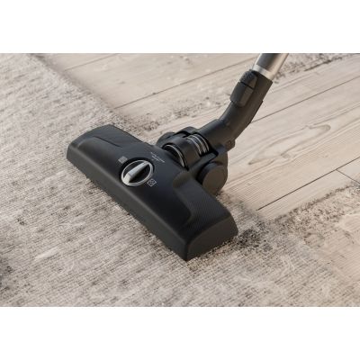 111. ELECTROLUX EB61A5UG vacuum cleaner