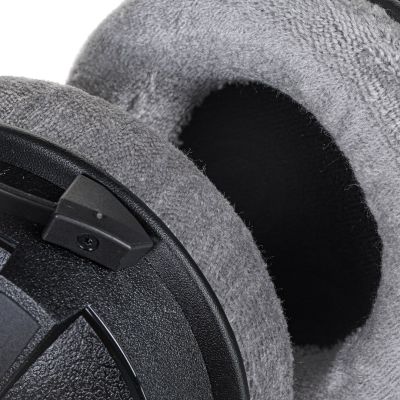 7. Beyerdynamic DT 770 PRO 250 OHM - Closed Studio Headphones