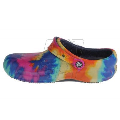 3. Crocs Bistro Graphic Clog 204044-410