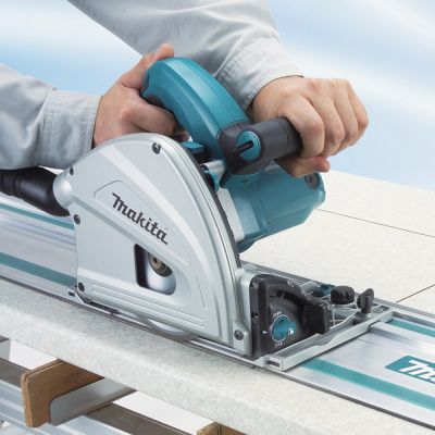 3. Makita SP6000J Portable Circular Saw 16.5 cm Black, Blue 5800 RPM 1300 W