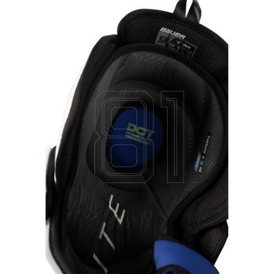 4. Bauer Vapor Flylite Int 1064863 hockey shin guards