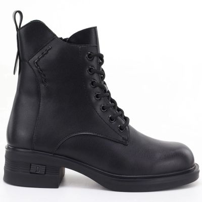 2. Vinceza 86444 Women’s Black Leather Ankle Boots
