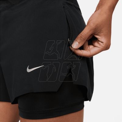 4. Shorts Nike Dri-FIT Swift W DX1029-010
