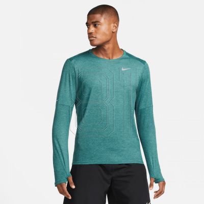 7. T-shirt Nike Dri-FIT Element M DD4754-309