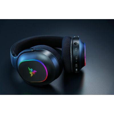 2. Razer Barracuda X Chroma Headset wireless overear black