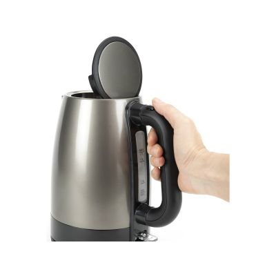 8. Black+Decker BXKE2201E Electric Kettle (2200 W; 1.7 l)