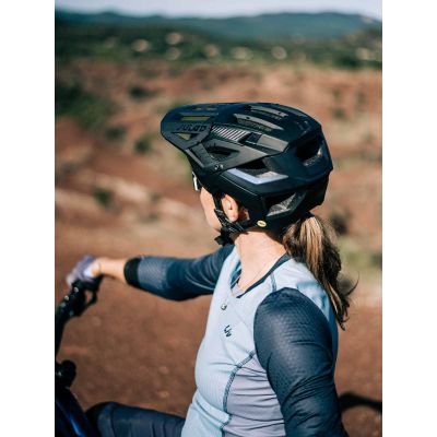 2. Julbo Forest Evo Black/Blue Irise Bike Helmet