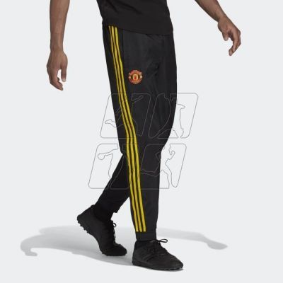 2. adidas Manchester United FC Icon Woven Pant M GR3878