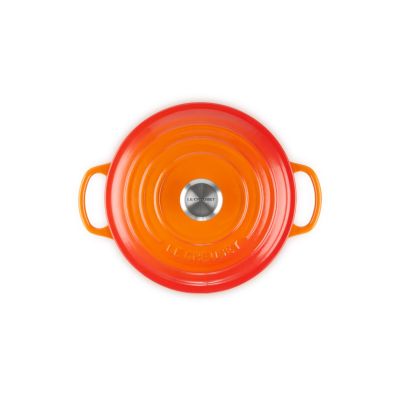 4. Le Creuset Signature Roaster Round Oven 22cm Red