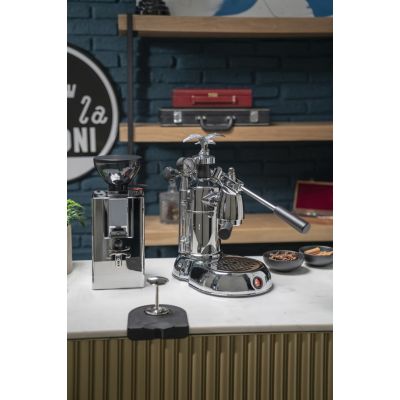 6. La Pavoni Milano Manual Lever Espresso Machine, Silver