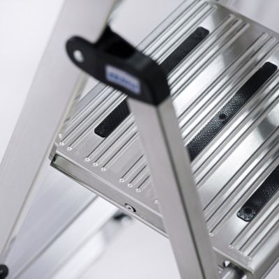 3. CORDA 5-step aluminum ladder CRAUZE