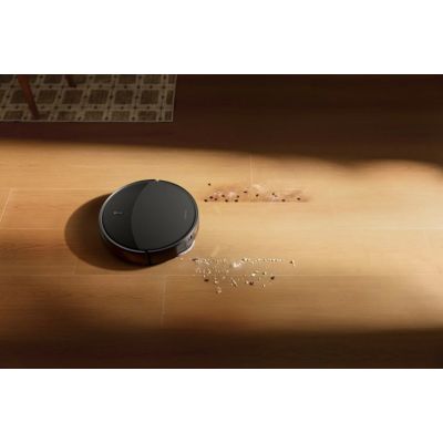 7. Roborock Saros 20X Black Cleaning Robot