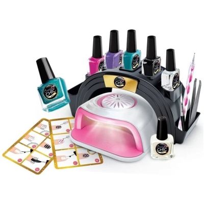 2. Clementoni Set - Crazy Chic Nail Salon