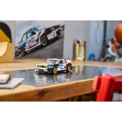 8. LEGO Speed Champions 77263 - BMW M3 (E30)