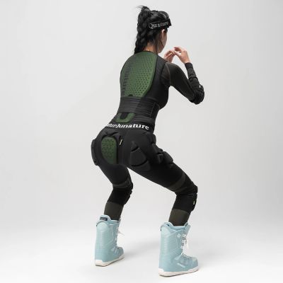 12. Qunature Ski Hip Protectors - Advanced L Skis, Snowboard, Skates - Black