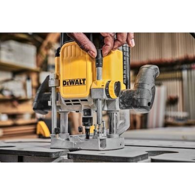 10. DEWALT 2300W DWE625 ROUTER