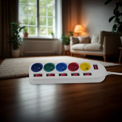 13. MACLEAN 5-OUTLET POWER STRIP WHITE WITH SWITCHES MCE204M/W