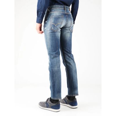 5. Guess Ventura jeans M21078D4G01 MARK