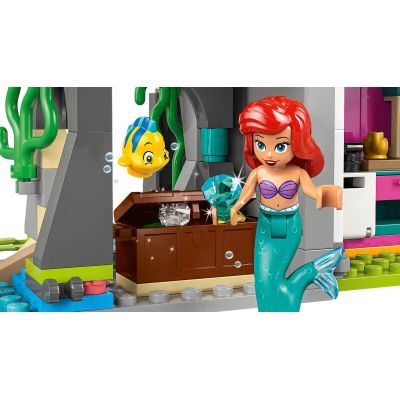 7. LEGO Disney Princess 43267 Princess Castle and Royal Pets