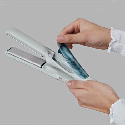 4. Remington Hydraluxe Pro S9001 Hair Straightener