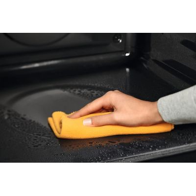 10. ELECTROLUX EOF3H40BW Oven