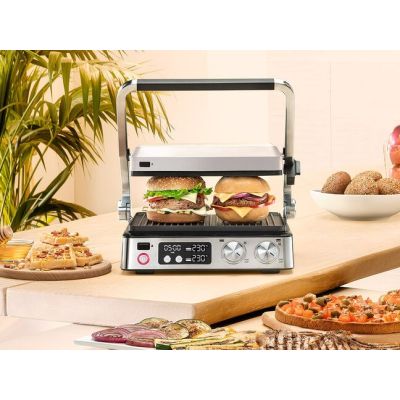 9. BRAUN MultiGrill 7 Contact Grill CG 7044 with grill, frying and waffle plates