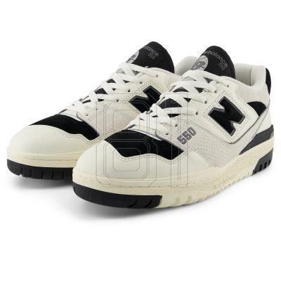 7. New Balance unisex BB550LEG shoes