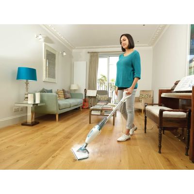 7. Steam mop 1600W 350ml BLACK&DECKER