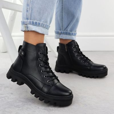 6. Black Women's Ankle Boots Potocki Z25-JE19317