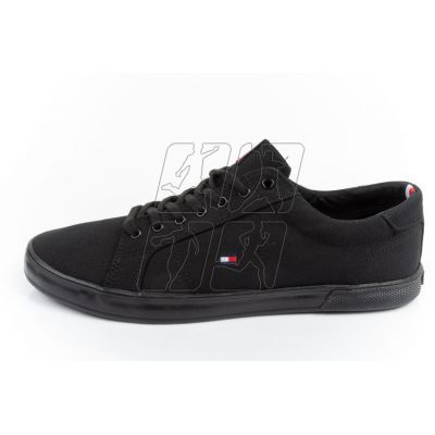 2. Tommy Hilfiger M FM0FM005960GJ sneakers