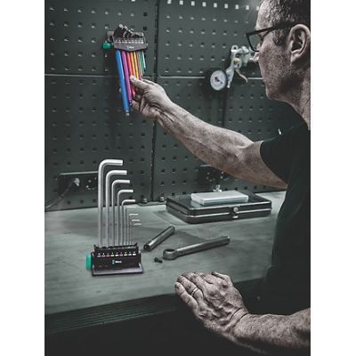 3. Set of 950/9 HEX-PLUS 8, 9CZR Allen keys