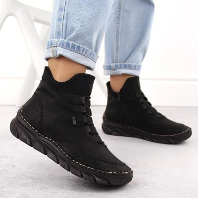 38. Women's insulated black ankle boots Rieker 55069-00
