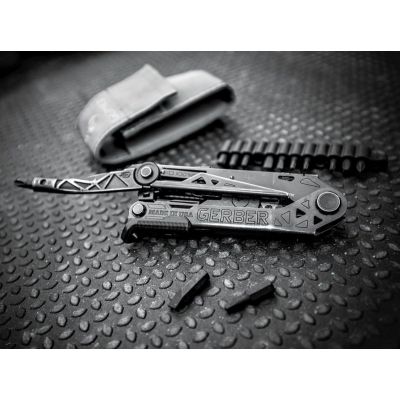 5. GERBER Center-Drive Black multitool