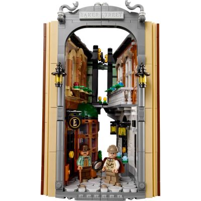 3. LEGO ICONS 10351 Sherlock Holmes: Book nook
