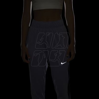 6. Nike Therma-FIT Essential Pants W DD6472-519