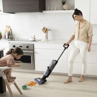 13. SHARK Cordless Stick Vacuum Cleaner WD210EU