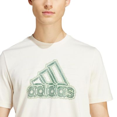 9. adidas Growth Badge Graphic M IS2873 T-shirt